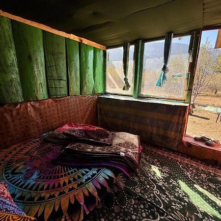 Hippy Hyde Kalga Hotell Kalgha Eksteriør bilde
