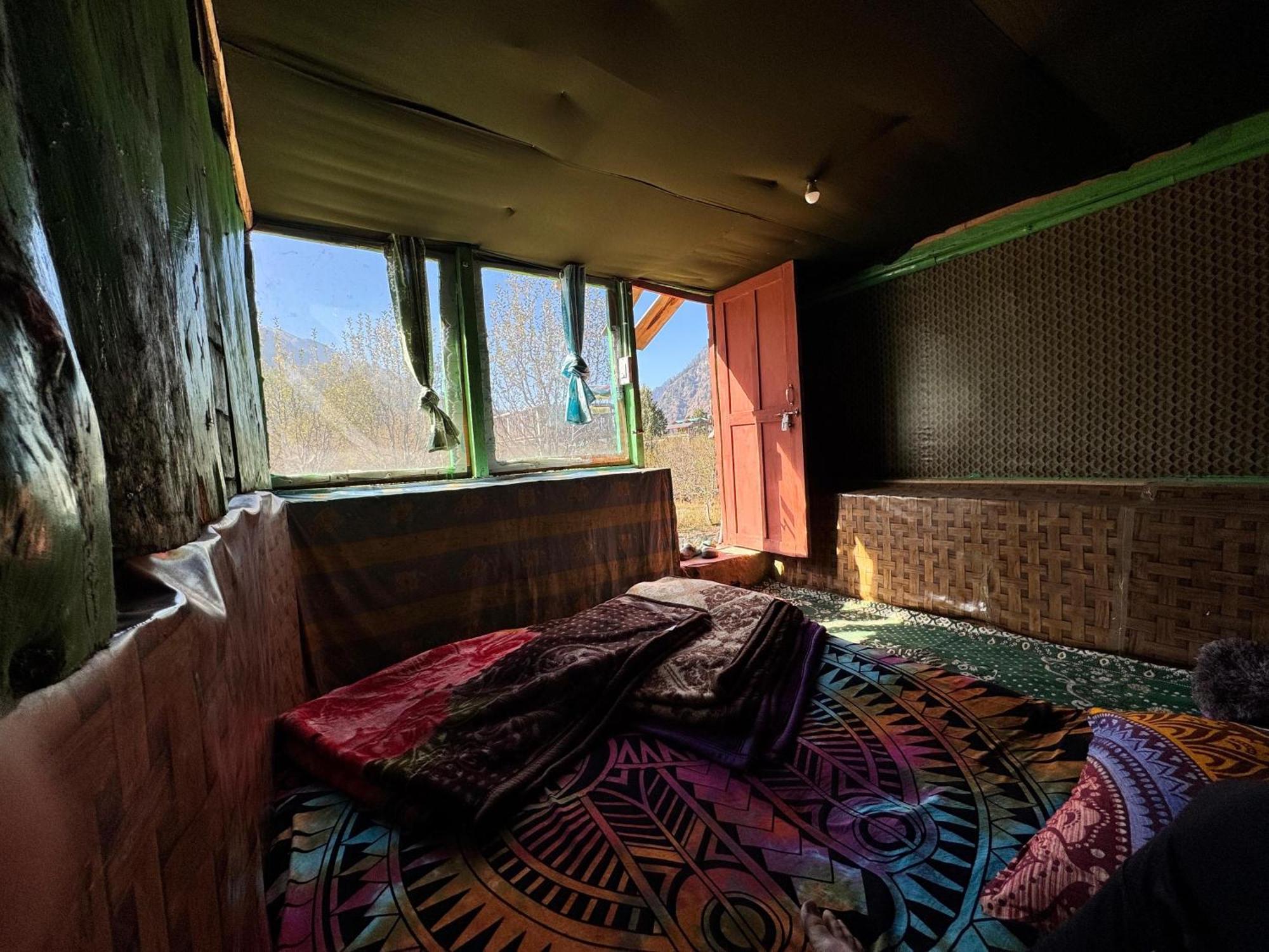 Hippy Hyde Kalga Hotell Kalgha Eksteriør bilde